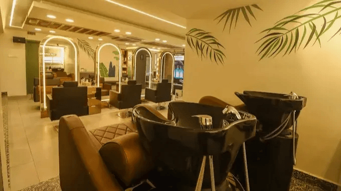 Bubbles Salon & Spa banner 1